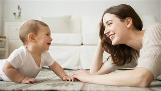 要想寶寶聰明，走路穩(wěn)當(dāng)，該如何做